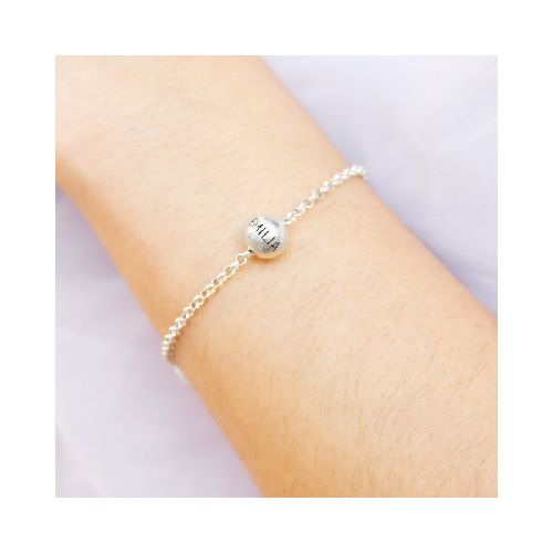 Pulsera minimal con pelotita/s con nombre personalizado