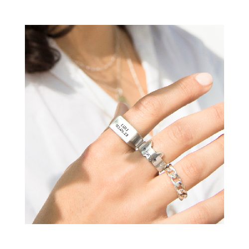 Anillo con nombres (o frase) personalizado