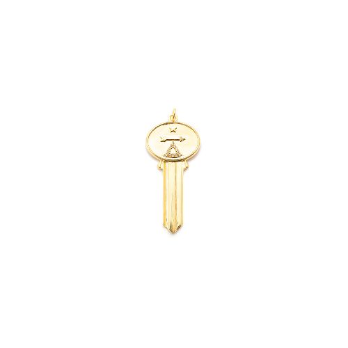 Dije Carmín Key de Plata 925 con Baño Dorado - Style Store | Experience is the new luxury