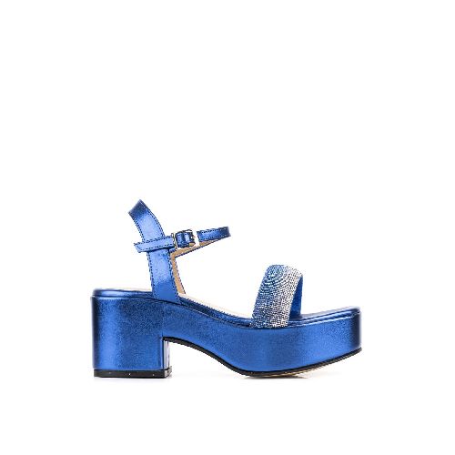 Sandalias metalizadas de símil en azul|Mujeres|Batistella.com.ar - Batistella Tienda Online |Primavera Verano 2024