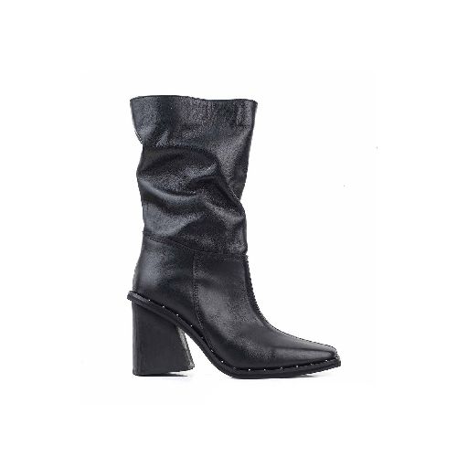 Botas cortas con detalles en cuero negro| Botas de Mujer | Batistella.com.ar - Batistella Tienda Online |Primavera Verano 2024