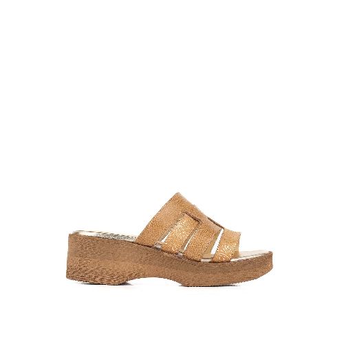 zueco con taco chino de cuero camel|Mujeres|Batistella.com.ar - Batistella Tienda Online |Primavera Verano 2024